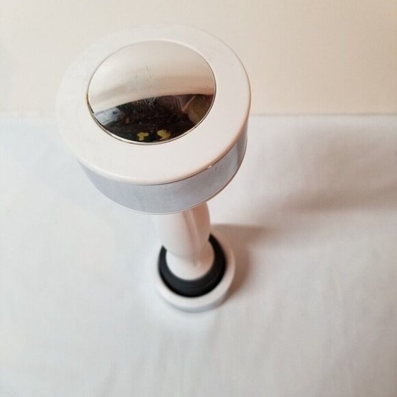 Shake Weight 2.5lb Muscle Toning Dumbbell to Sculpt Your Arms - Picture 2 of 4